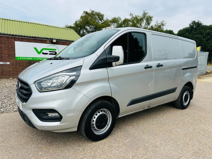 2025 Ford Transit Custom