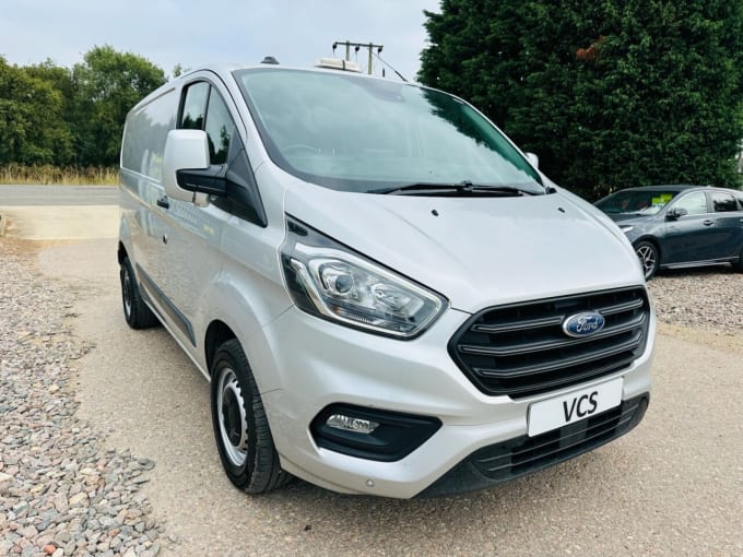 2025 Ford Transit Custom