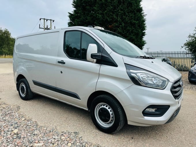 2025 Ford Transit Custom