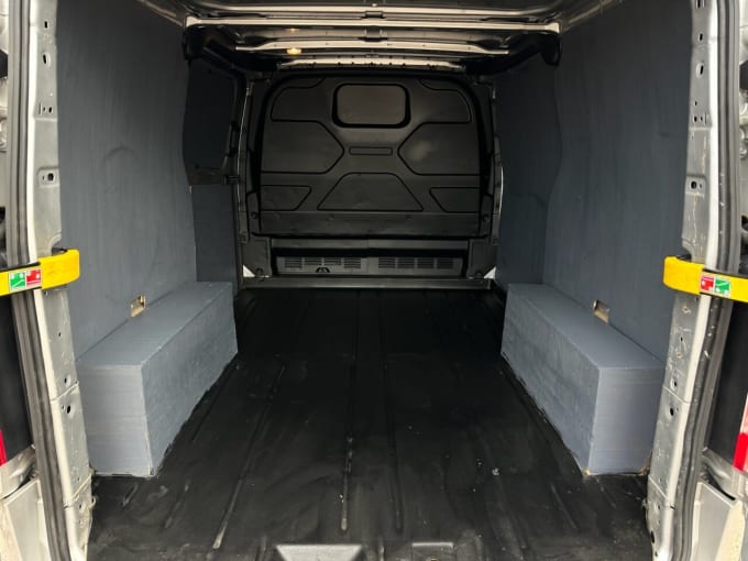 2025 Ford Transit Custom
