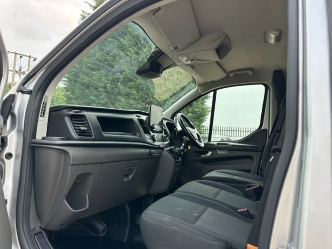 2025 Ford Transit Custom