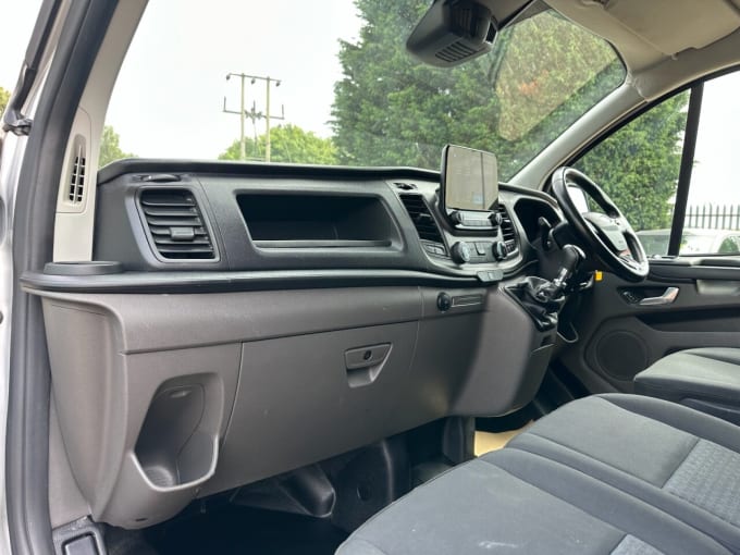 2025 Ford Transit Custom