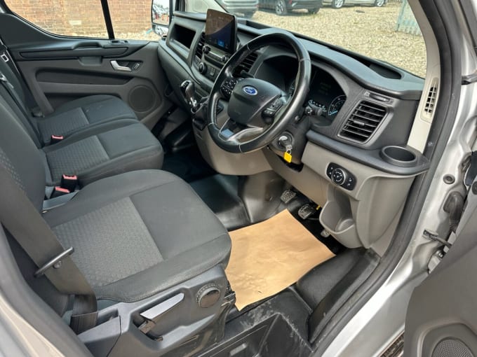 2025 Ford Transit Custom