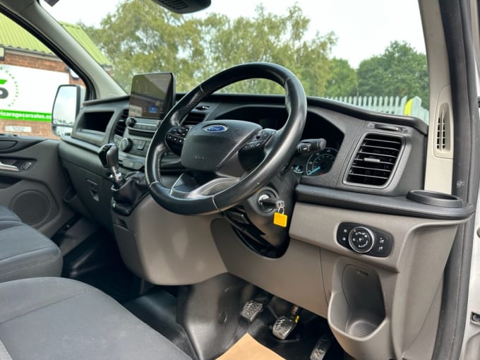 2025 Ford Transit Custom