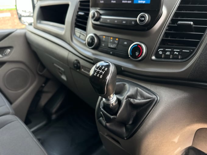 2025 Ford Transit Custom