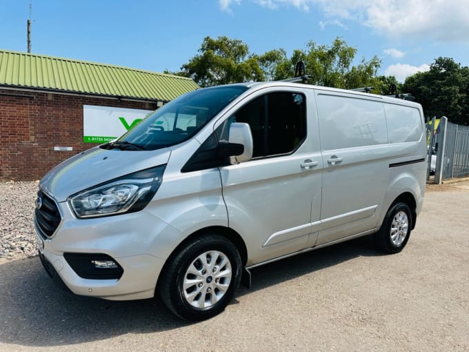 2025 Ford Transit Custom