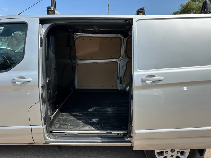 2025 Ford Transit Custom