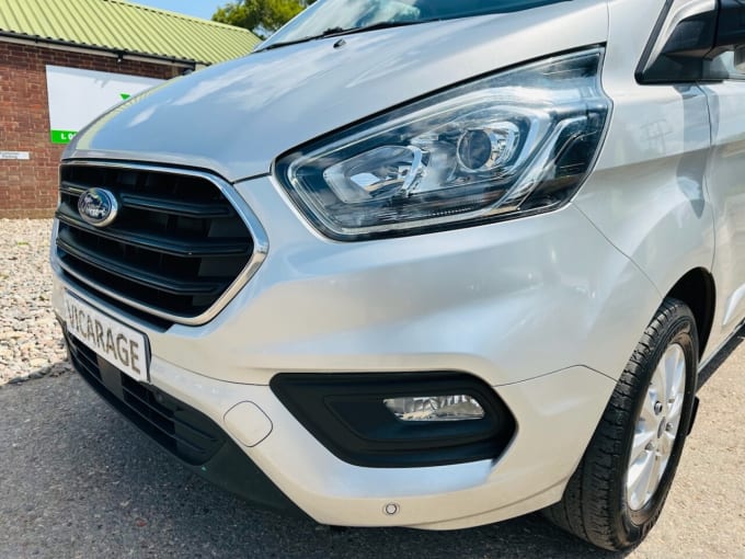2025 Ford Transit Custom