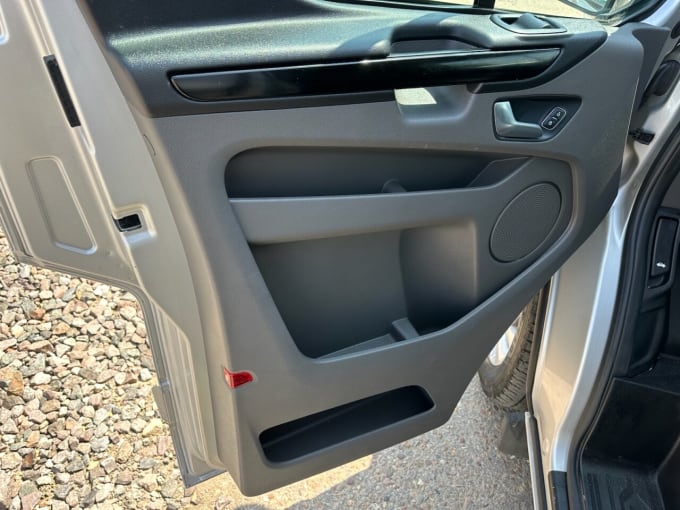 2025 Ford Transit Custom