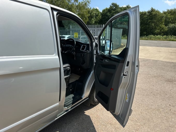 2025 Ford Transit Custom