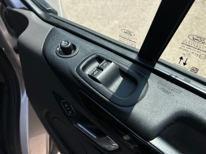 2025 Ford Transit Custom