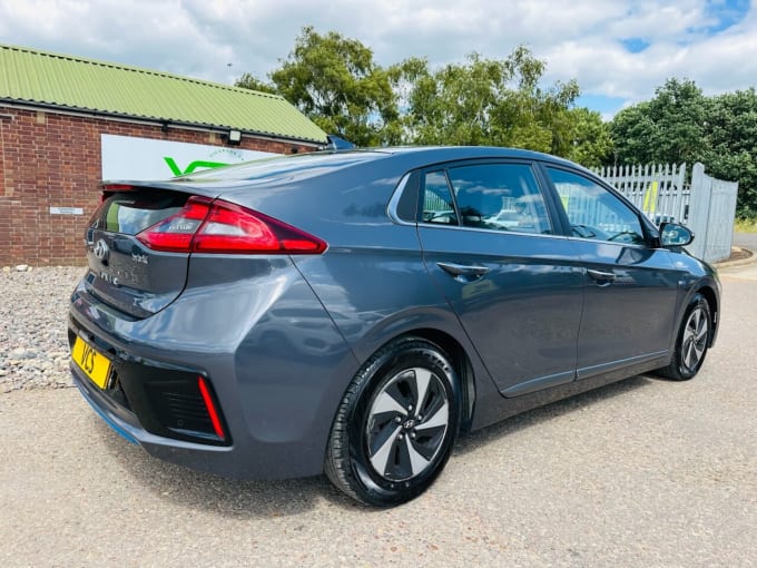 2025 Hyundai Ioniq