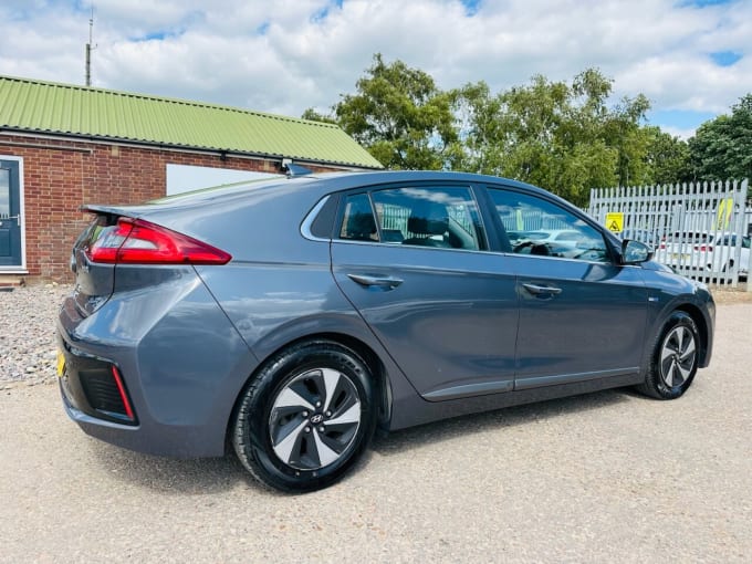 2025 Hyundai Ioniq