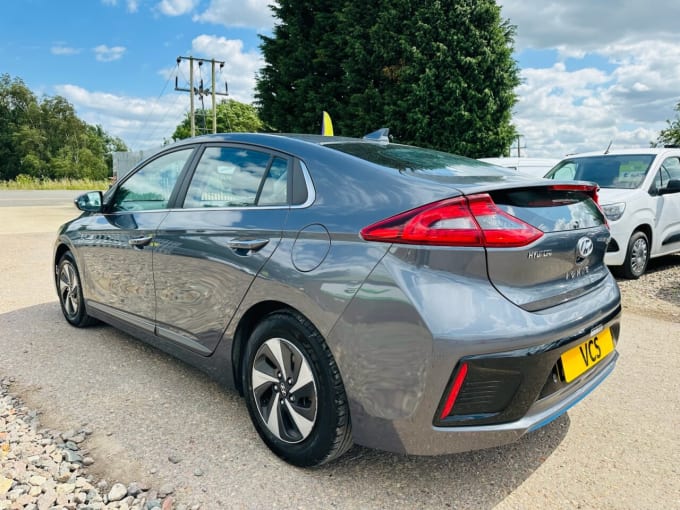 2025 Hyundai Ioniq
