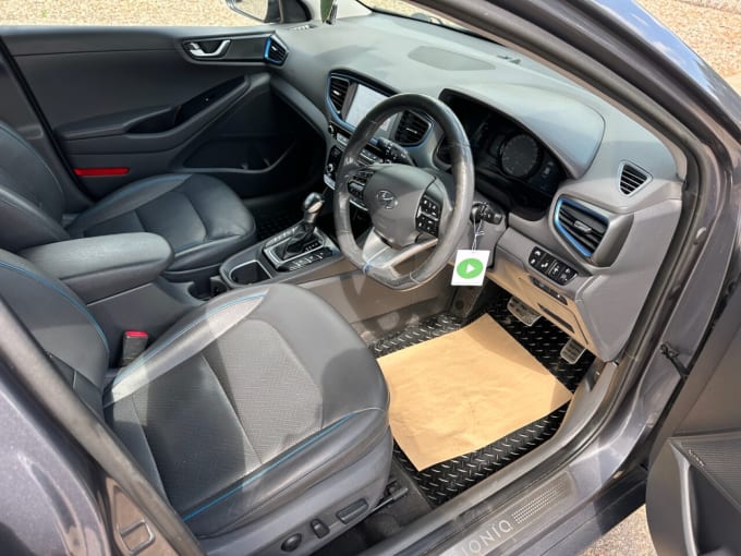 2025 Hyundai Ioniq