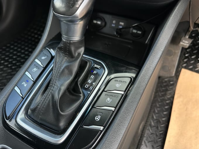 2025 Hyundai Ioniq