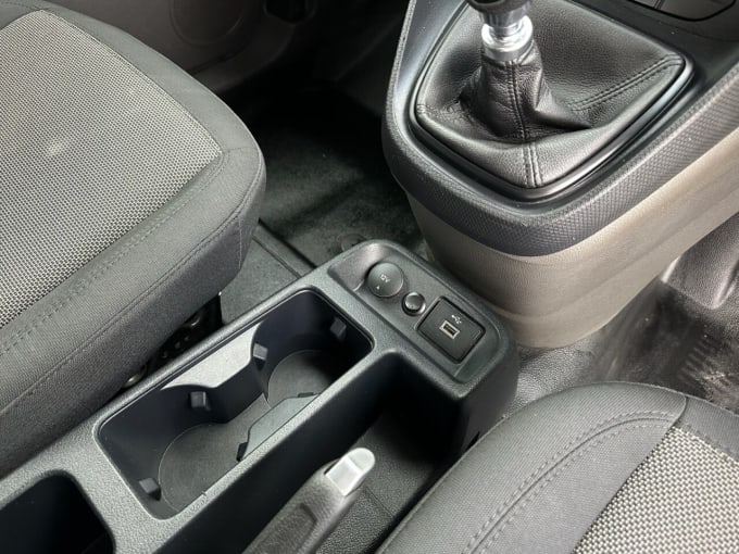 2025 Ford Transit Connect