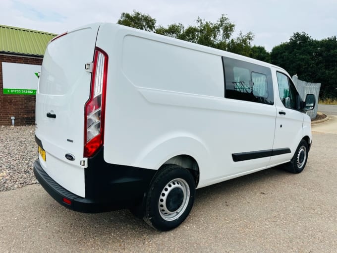 2025 Ford Transit Custom