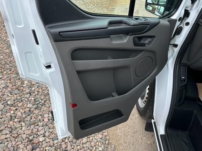 2025 Ford Transit Custom