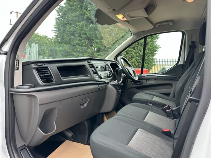 2025 Ford Transit Custom