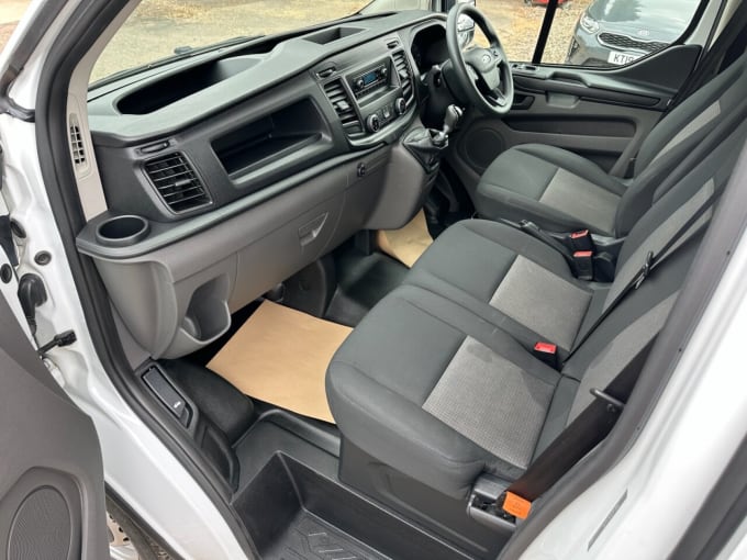 2025 Ford Transit Custom