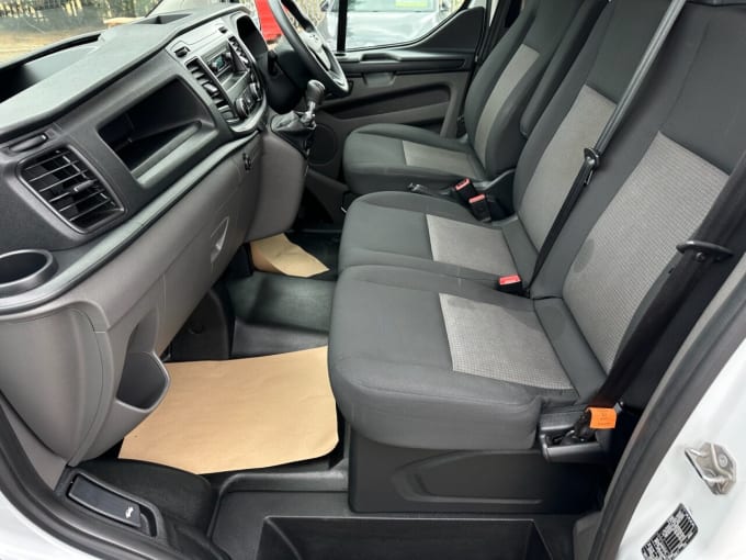 2025 Ford Transit Custom