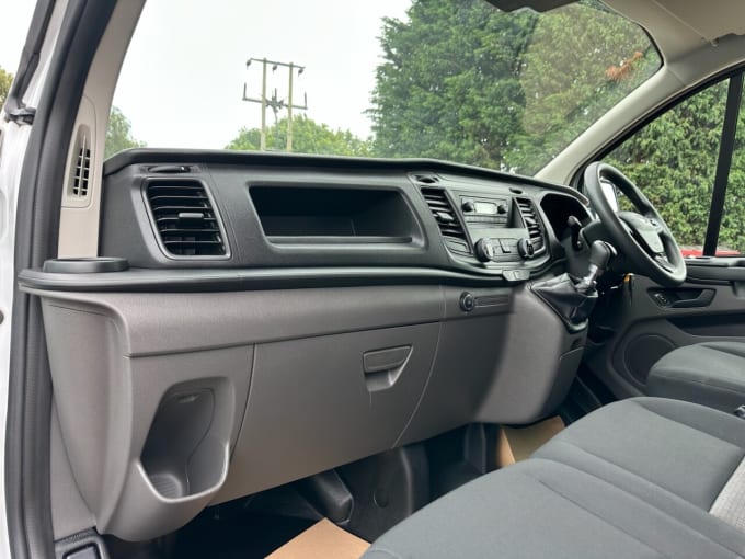 2025 Ford Transit Custom
