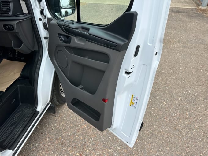 2025 Ford Transit Custom