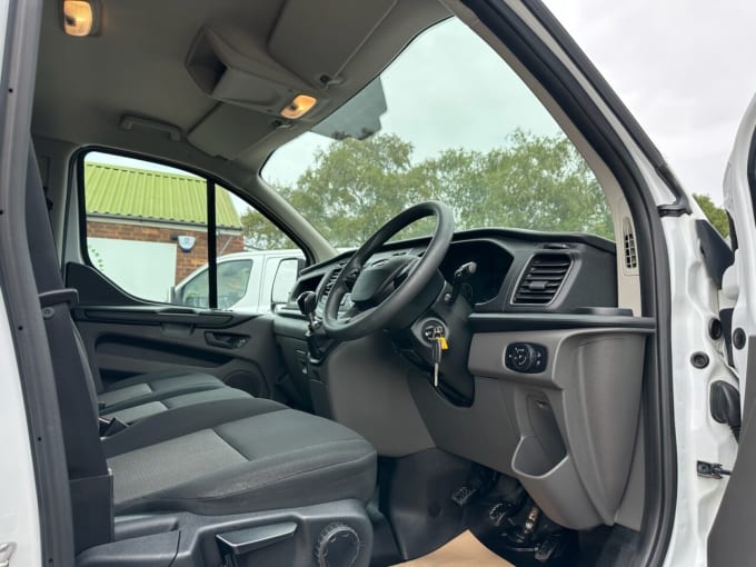 2025 Ford Transit Custom