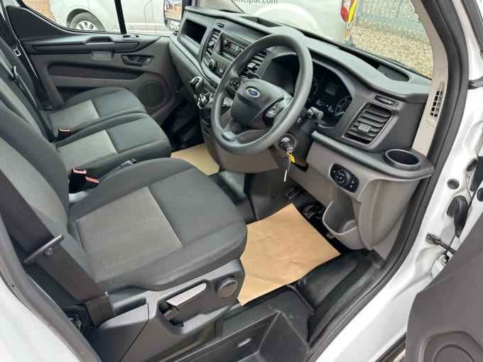 2025 Ford Transit Custom