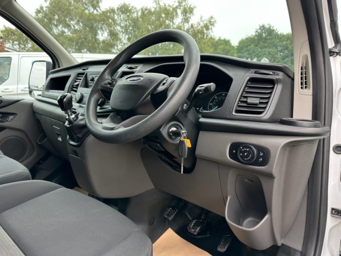 2025 Ford Transit Custom
