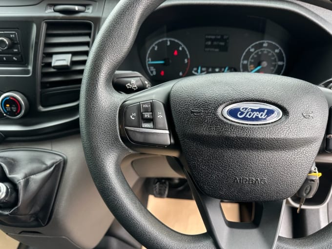 2025 Ford Transit Custom