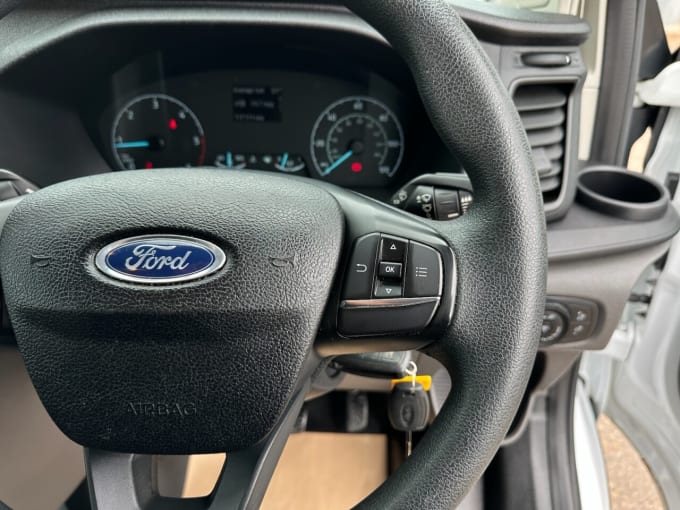 2025 Ford Transit Custom