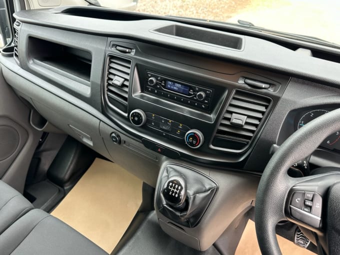 2025 Ford Transit Custom