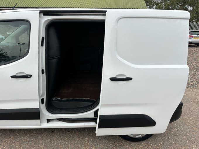 2025 Vauxhall Combo