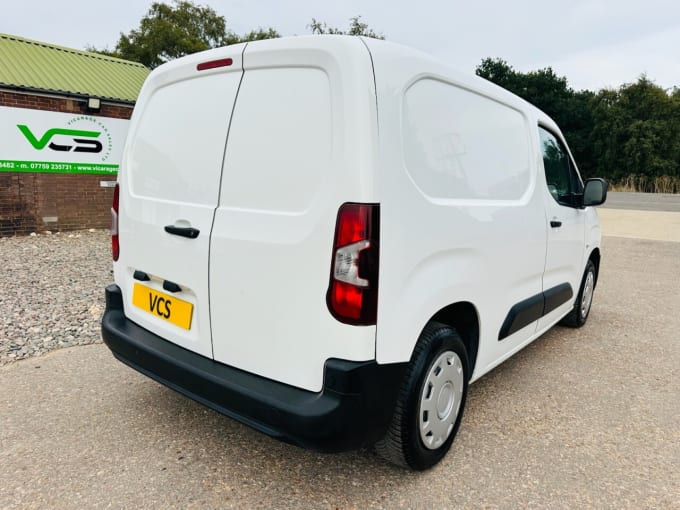 2025 Vauxhall Combo