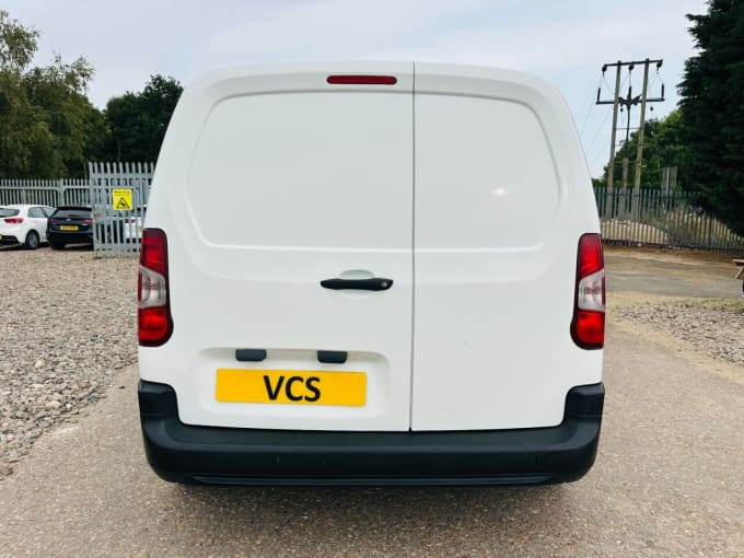 2025 Vauxhall Combo
