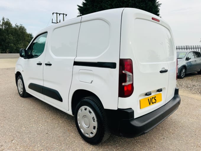 2025 Vauxhall Combo