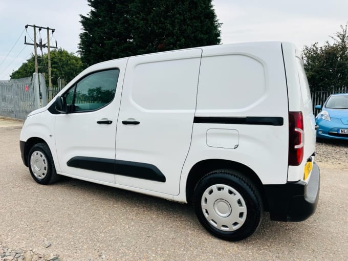 2025 Vauxhall Combo