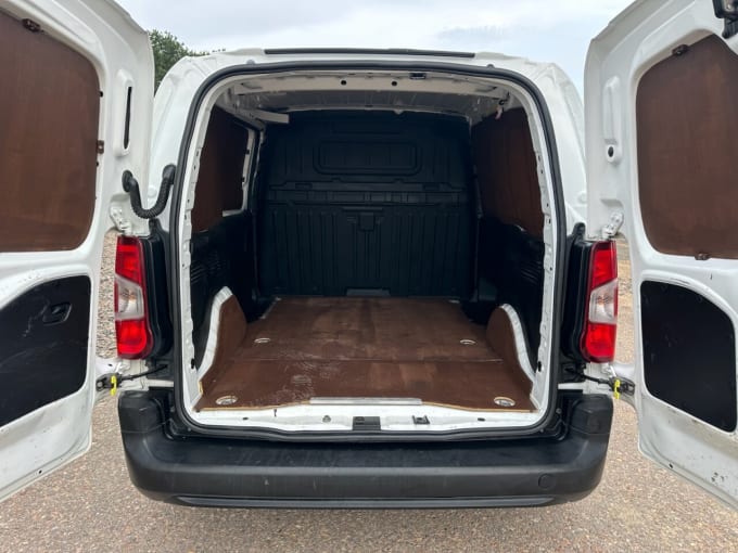 2025 Vauxhall Combo