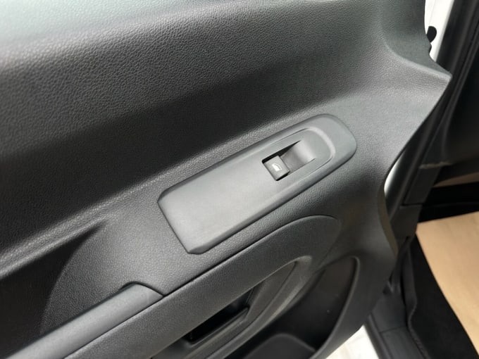 2025 Vauxhall Combo