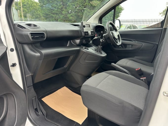 2025 Vauxhall Combo