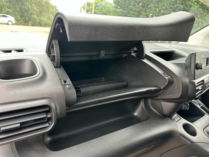 2025 Vauxhall Combo