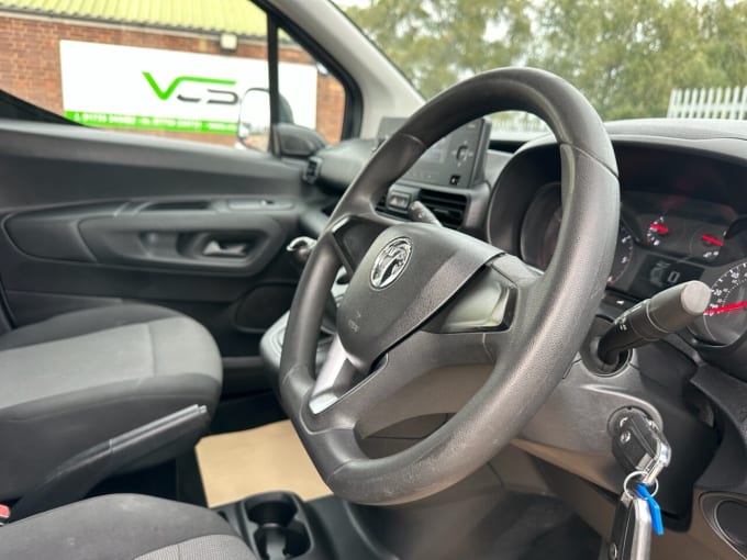 2025 Vauxhall Combo
