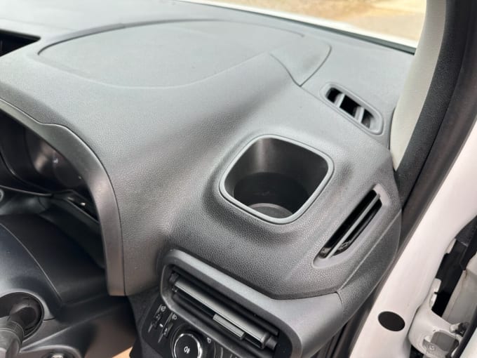 2025 Vauxhall Combo