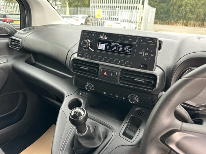 2025 Vauxhall Combo