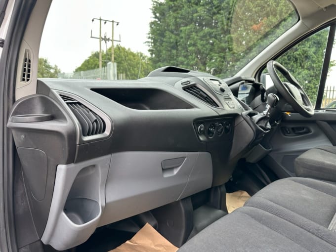 2025 Ford Transit Custom