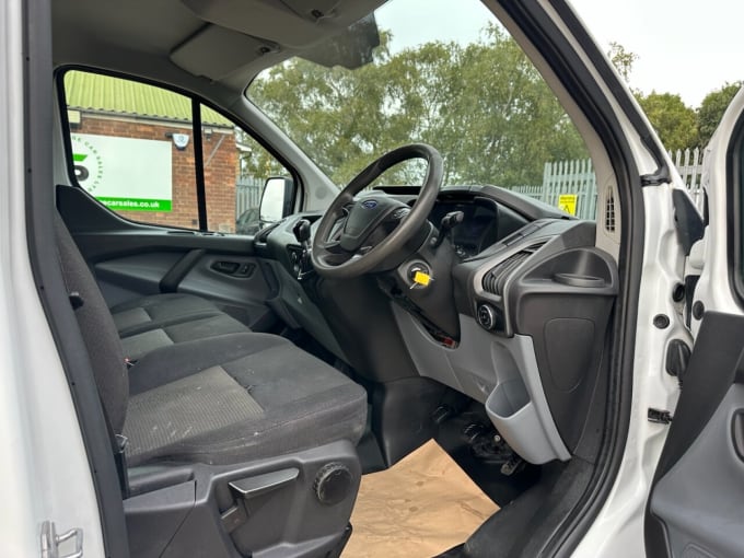 2025 Ford Transit Custom