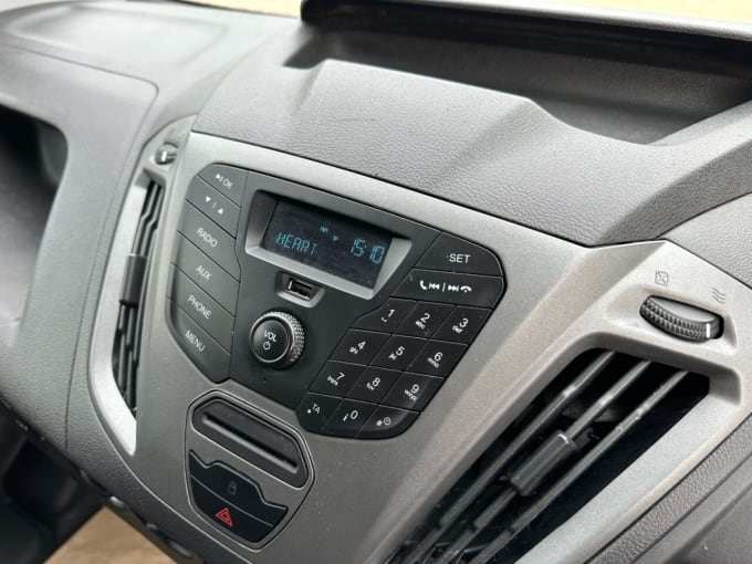 2025 Ford Transit Custom