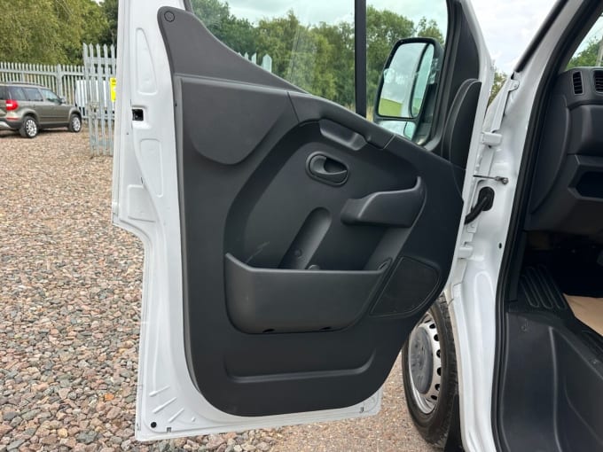 2025 Vauxhall Movano